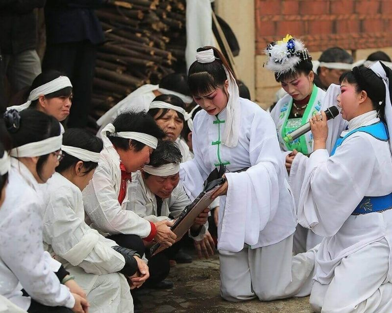 di-duong-gap-dam-ma-1